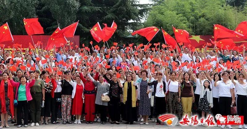僵尸女友爱爬树
